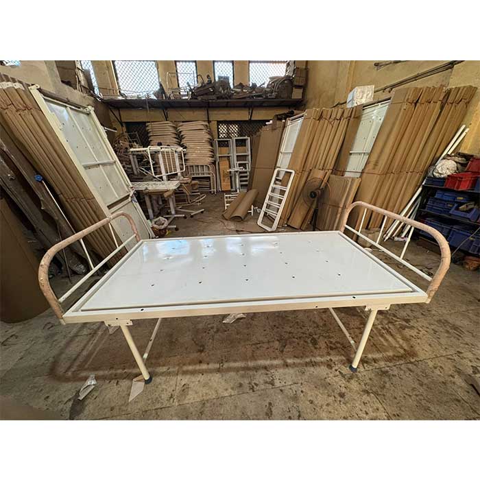 Plain Patient Hospital Bed MS Pipe Frame